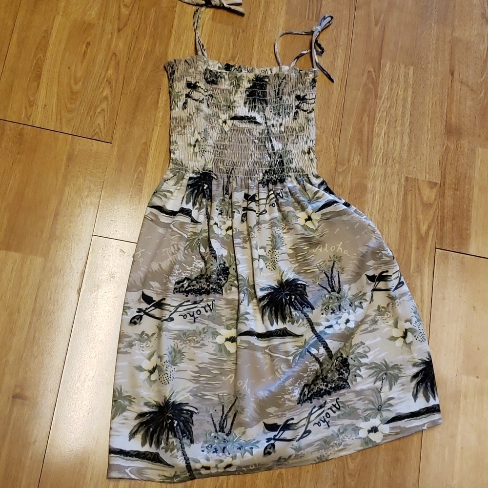 Laurel aloha tropical print smocked sundress sz small